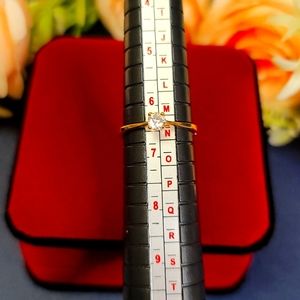 18k gold zirconia ring